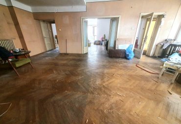 Apartament spatios cu terasa, zona Titulescu-Parcul Cuza