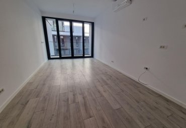 Studio spatios si luminos, cu balcon, in ansamblul Win Herastrau