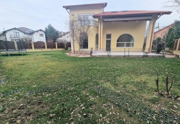 Vila Iancu Nicolae, 320 mpu, teren 1000 mp, piscina incalzita